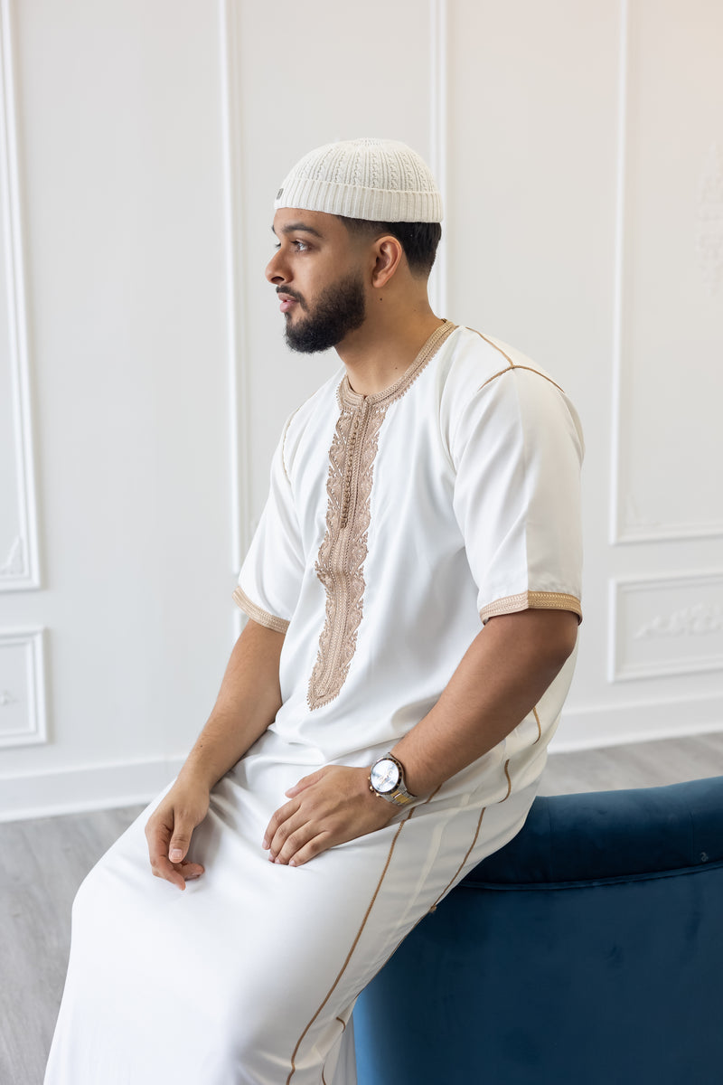 Moroccan Short Sleeve Thobe (White With Gold Embroidery)